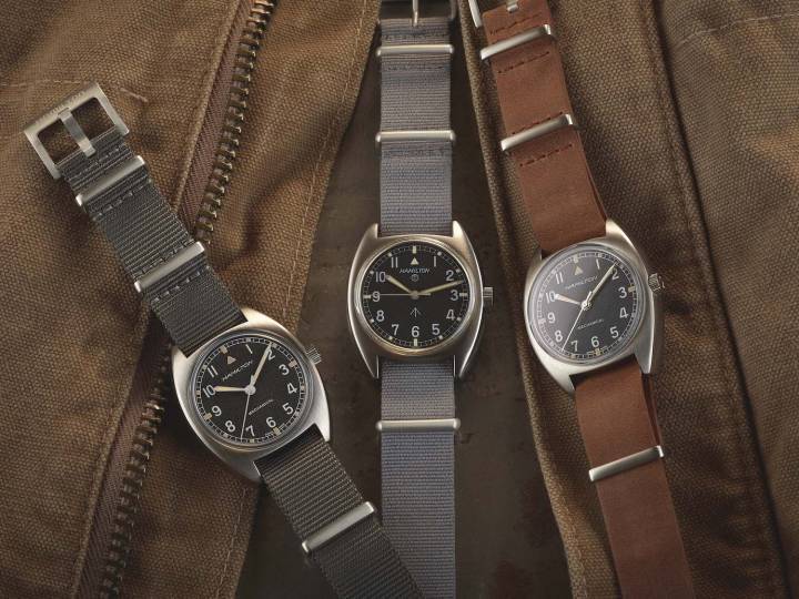 La ligne Khaki Pilot Pioneer Mechanical est une réinterprétation de la W10 produite pour la Royal Air Force dans les années 1970. Fournisseur des forces armées américaines dans les années 40, Hamilton a également fabriqué des milliers de montres pour la Royal Air Force britannique entre la fin des années 60 et le début des années 70. L'une des montres les plus populaires était la W10, produite entre 1973 et 1976. 