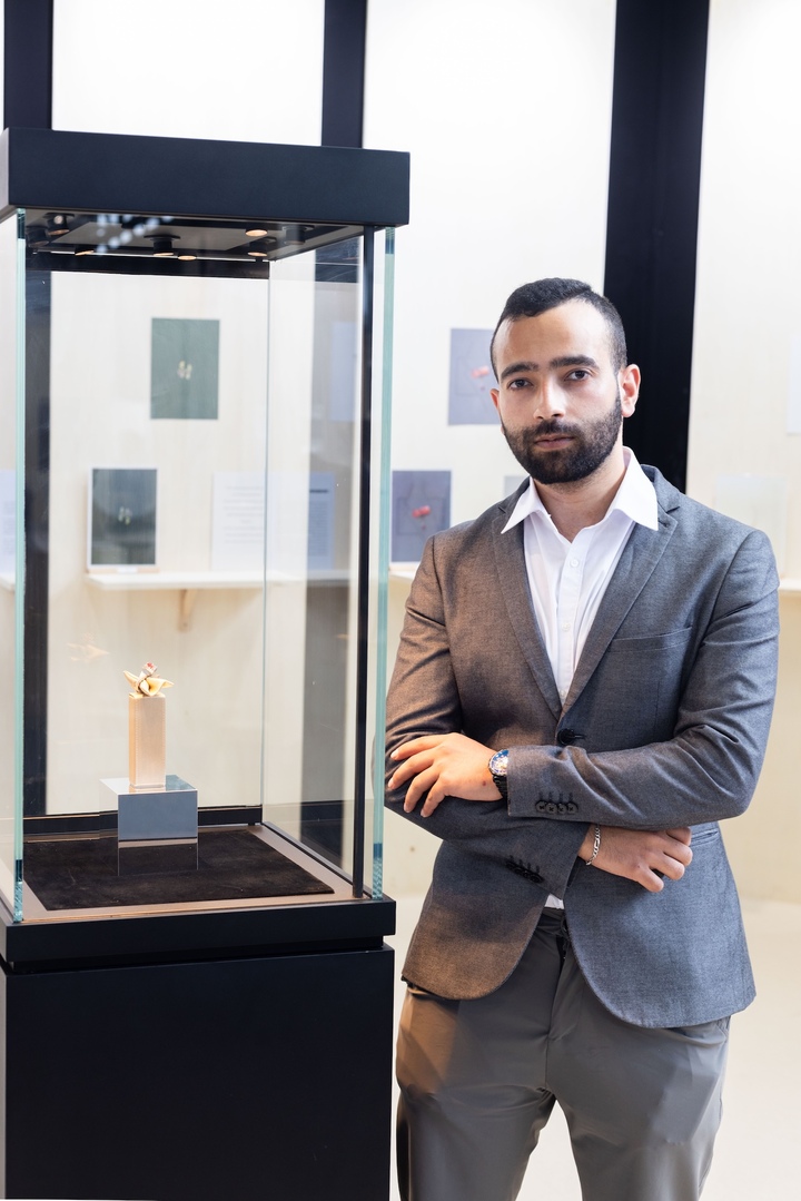 Ahmad Torkmany, lauréat de l'édition 2026 du concours Bucherer Fine Jewellery