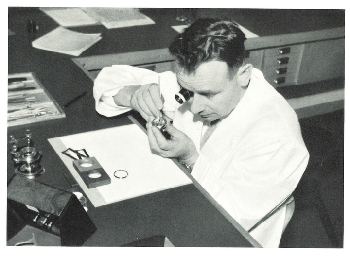 René Gygax en 1957, l'un des chronométreurs de Zenith ayant réglé le Calibre 135-O