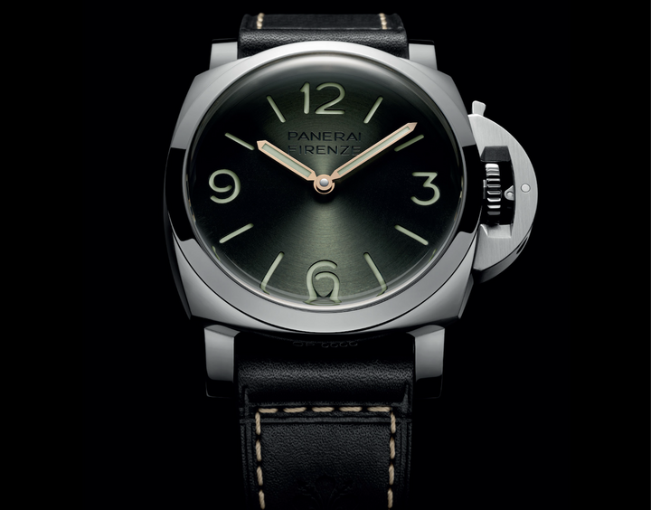 L'une des deux éditions commémoratives, la PAM01734, limitée à 100 exemplaires, avec boîtier en Platinumtech de 44 mm.